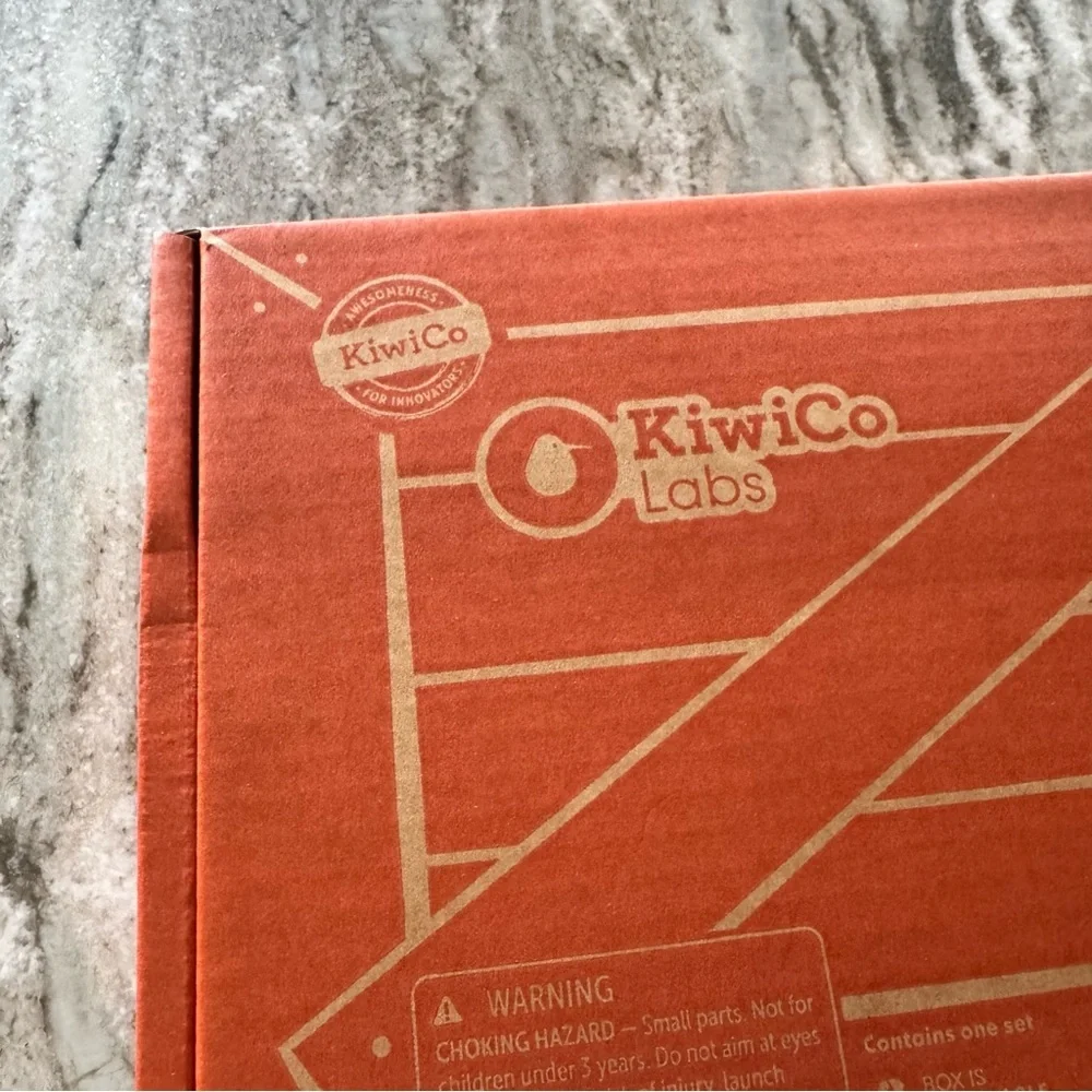 Kiwi Box Subscription Box Learning Toys Set